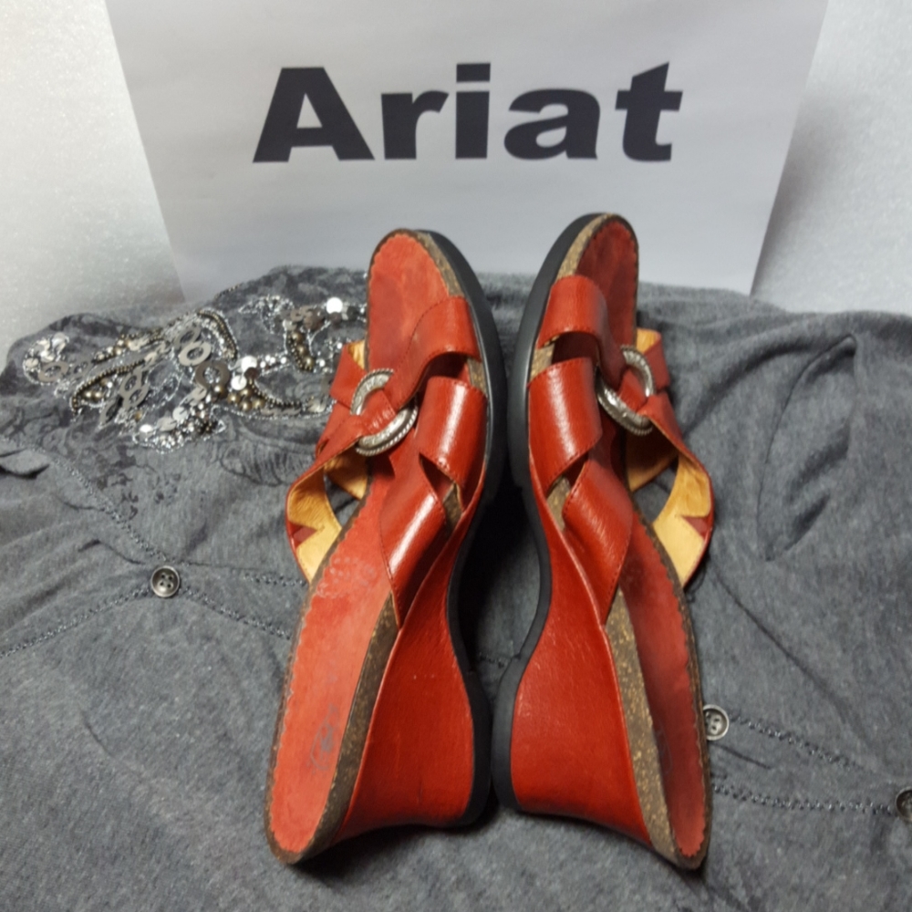 Women's Ariat red leather sandals size 6.5 - Picture 4 of 8